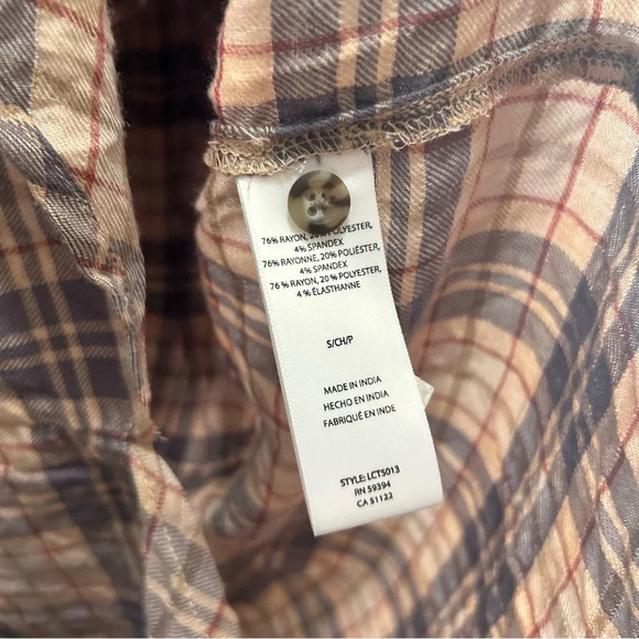 BeachLunchLounge Light Tan Plaid Crinkle Button Down Top S - Picture 3 of 5